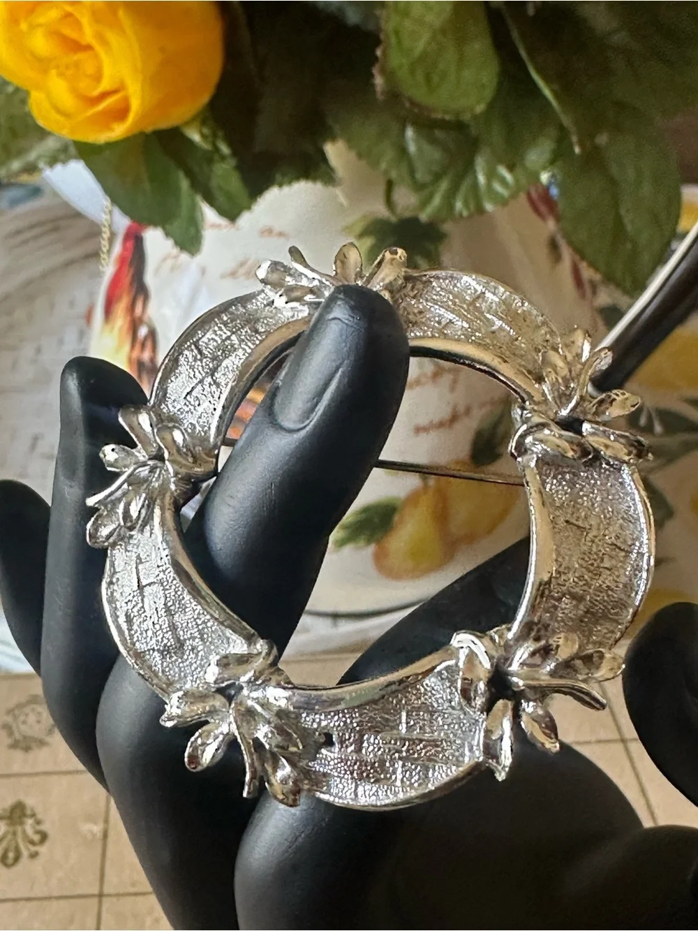 Silver Floral Wreath Brooch - Women's Silver-tone Pin